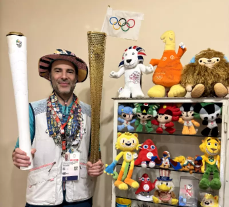 Colecionador curitibano reúne mais de 2 mil pins olímpicos e vive paixão por Jogos