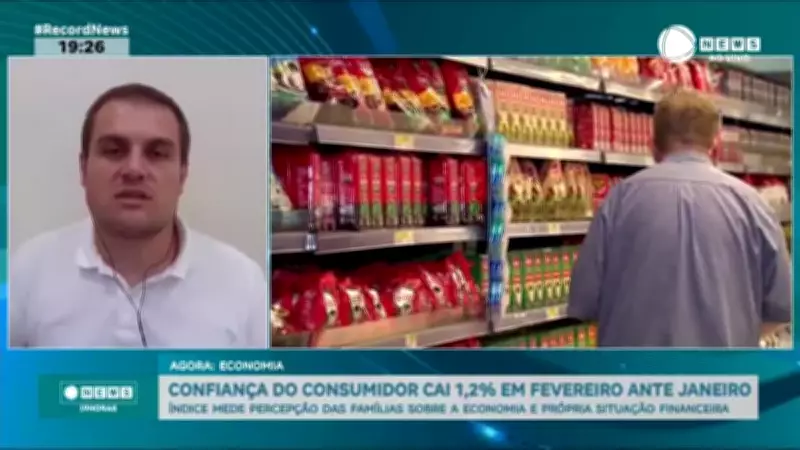 Confiança do consumidor brasileiro registra queda de 1,2% em fevereiro, aponta FGV