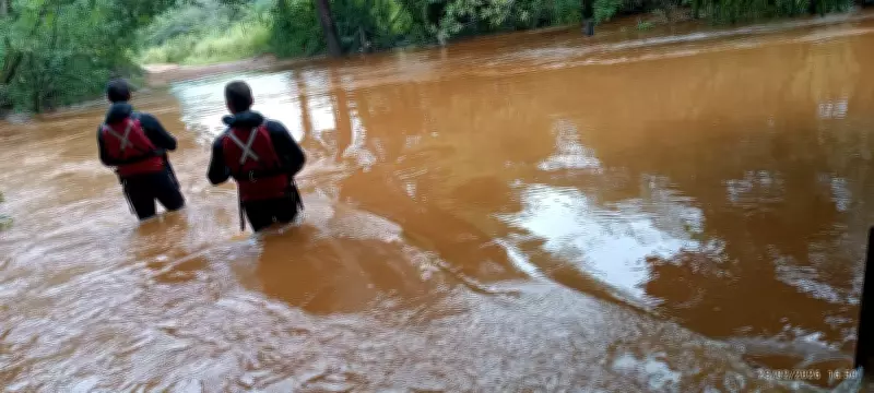 Corpo de homem desaparecido após carro ser arrastado por correnteza é encontrado em Porteirinha