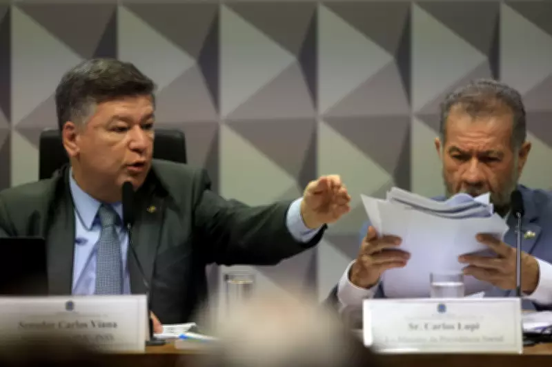 CPI do INSS aprova quebra de sigilo de filho de Lula e sessão termina em briga generalizada