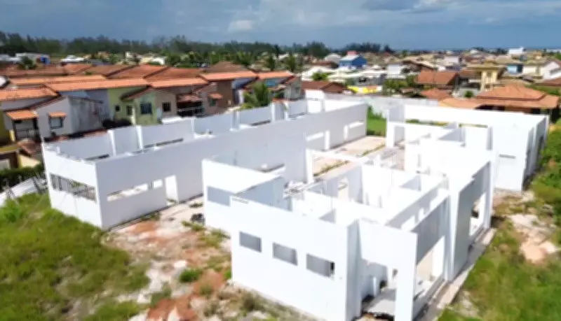 Creche de R$ 5,9 milhões parada em Cabo Frio: obra sob auditoria após ventania e divergências técnicas