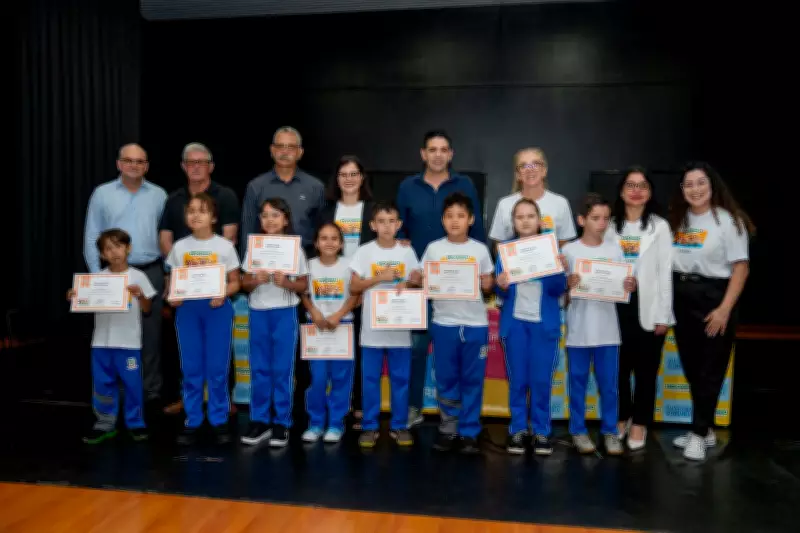 Cresol fecha 2025 com impacto educacional em 33 mil jovens e 432 municípios brasileiros