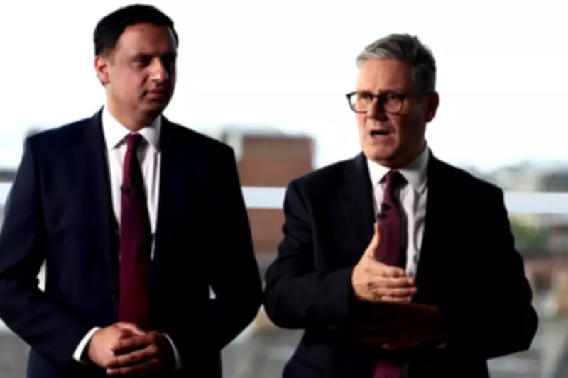 Crise Epstein abala governo britânico: líder escocês pede renúncia de Starmer