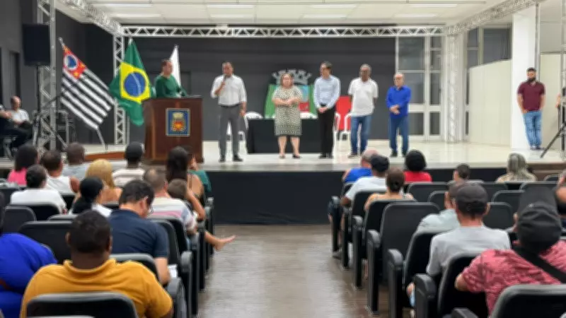 Cubatão entrega escrituras definitivas a 66 famílias após décadas de espera