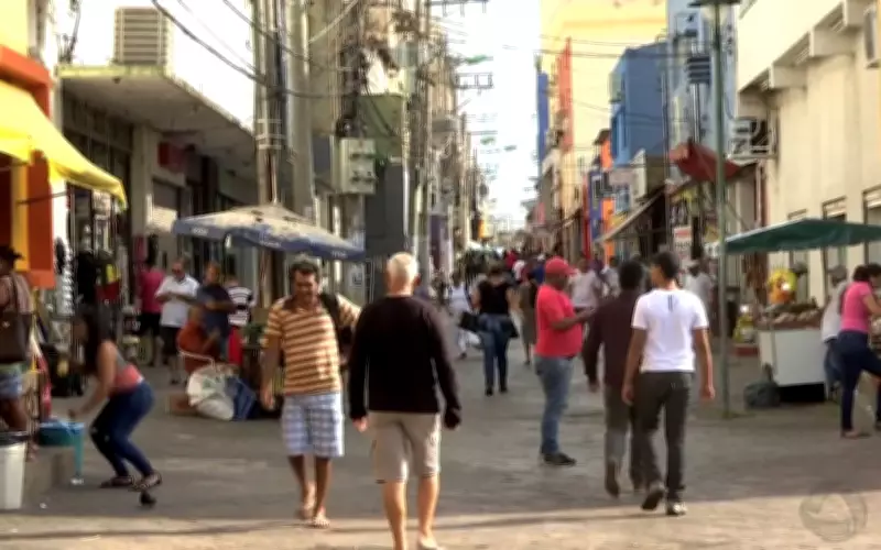 Cuiabá mantém comércio aberto no Carnaval, mas serviços públicos têm ponto facultativo