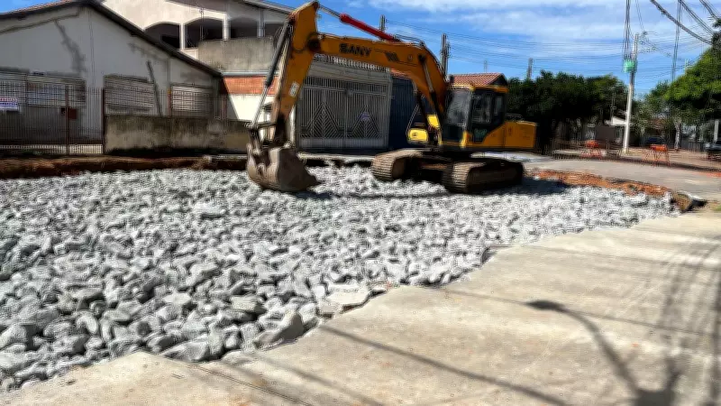 Defesa Civil libera retorno de moradores a prédio após fechamento de cratera em São José dos Campos