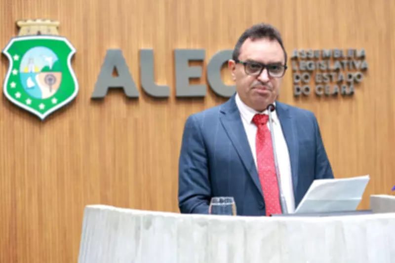 Deputado Pedro Lobo (PT) é detido por suspeita de importunação sexual em aeroporto do Ceará