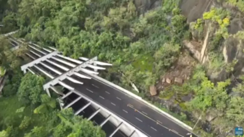 Deslizamento de Pedra Interdita Faixa no Túnel Noel Rosa, no Rio de Janeiro