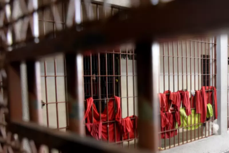 Detento morto e outro ferido em briga no pátio do Presídio Professor Jacy de Assis, em Uberlândia