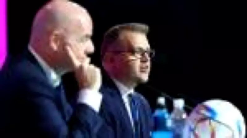 Diretor da FIFA revela como foi se assumir gay no Catar e defende posicionamento da federação