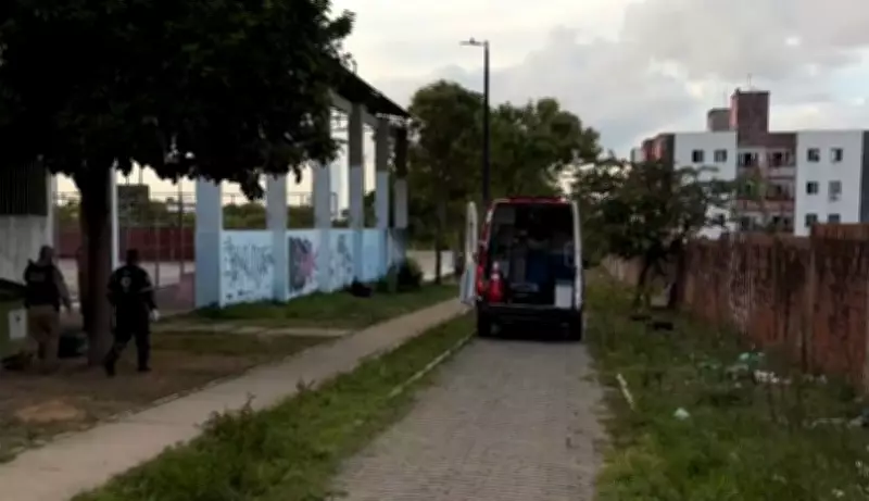 Dois adolescentes são baleados em ataque a tiros na Praça da Juventude em João Pessoa