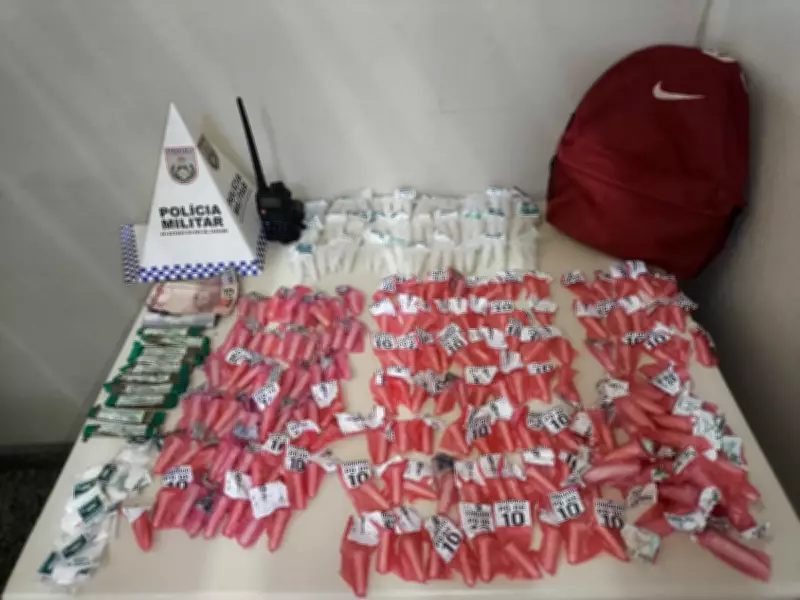 Dois homens são presos por tráfico de drogas em Paraty após ação policial no bairro Condado