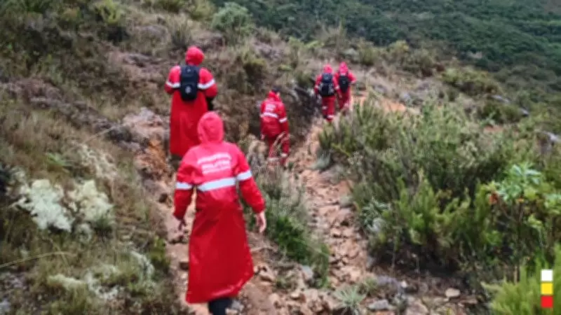 Dois irmãos desaparecem em trilha no Pico da Bandeira e buscas superam 24 horas