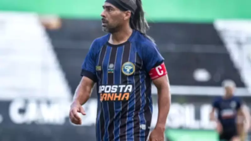 Ídolo do Goiás, Araújo, aos 48 anos, avalia propostas para voltar aos gramados em 2026