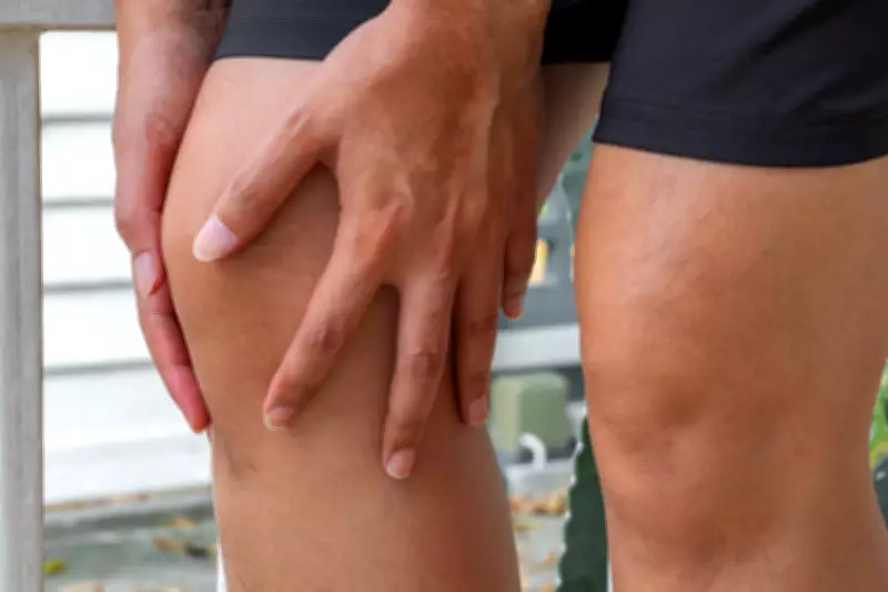 Dor no joelho: saiba quando tratar em casa e quando buscar um ortopedista
