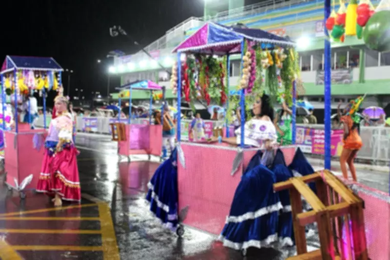 Embaixada de Samba Cidade de Macapá abre desfiles oficiais do Carnaval 2026 com enredo sobre petróleo