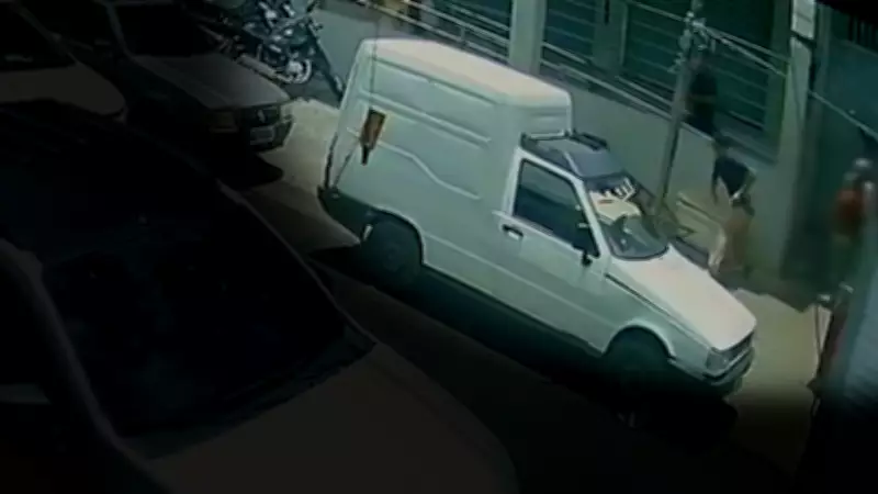 Empresário tem cordão de ouro de R$ 20 mil roubado em assalto no Centro de Teresina