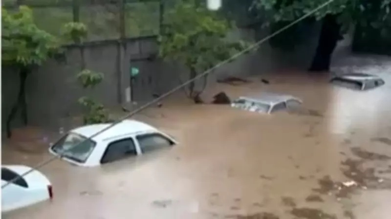 Enchente em São João de Meriti causa morte e deixa 600 desalojados; moradores perdem tudo