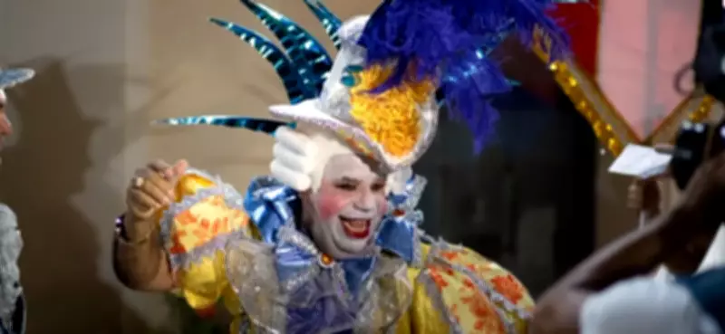 Eraldo Ferraz: Professor universitário se torna símbolo do pré-carnaval em Maceió