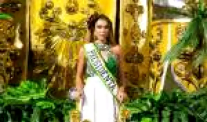 Erika Hilton desfila com faixa de 'Presidenta' no Carnaval de São Paulo