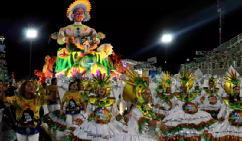Escola de samba Beija-Flor do Norte celebra 10 anos do programa Paneiro em Manaus