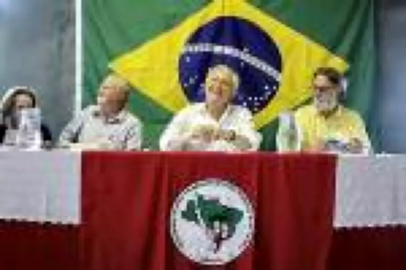 Escola de samba de SP que homenageia MST recebeu R$ 250 mil do governo Lula