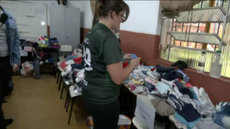 Escolas se transformam em abrigos para vítimas das chuvas em Juiz de Fora, Minas Gerais
