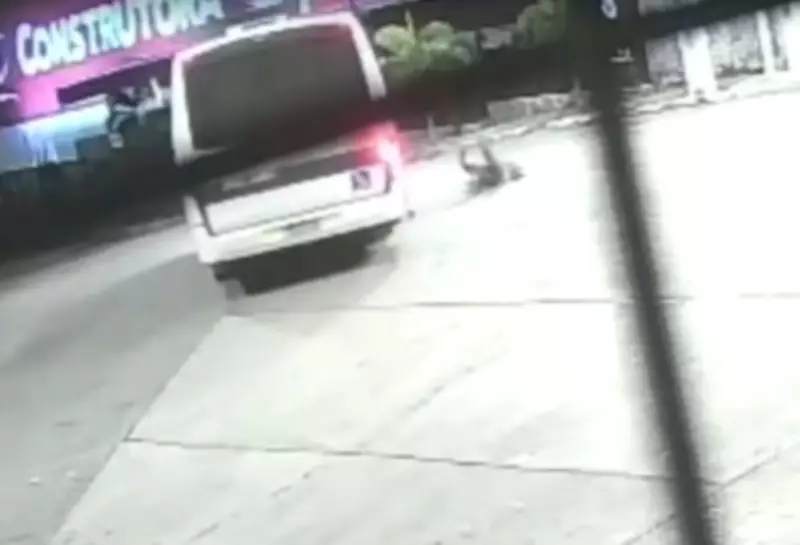 Estudante cai de micro-ônibus com porta aberta em Natal e recebe 15 pontos na cabeça