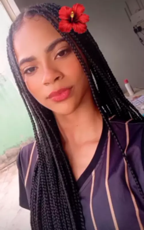 Estudante de 13 anos morre atropelada por caminhão a caminho da escola em Pompéu, MG