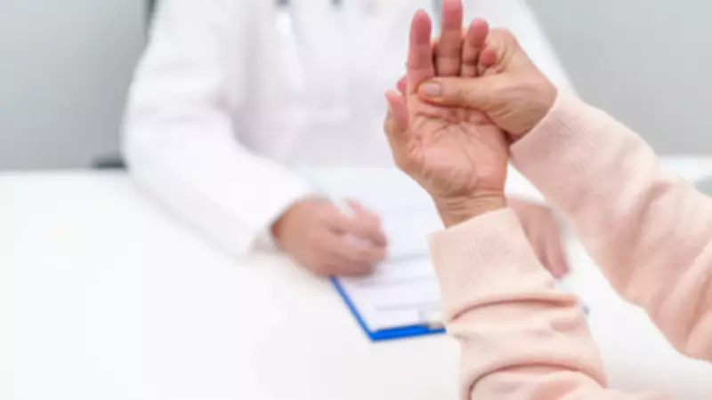 Estudo identifica biomarcadores para detectar Parkinson 20 anos antes dos sintomas