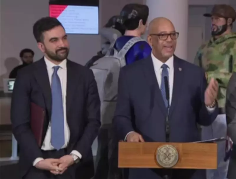 Ex-detento assume comando do sistema prisional de Nova York em decisão histórica