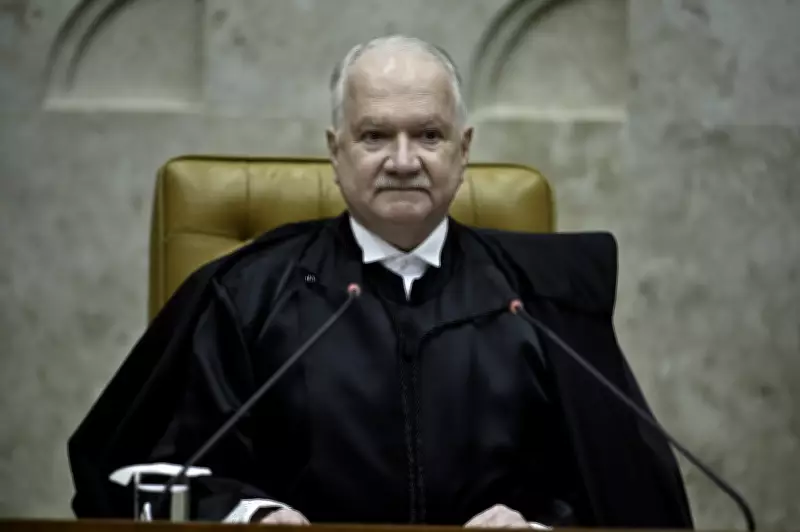 Ex-juíza defende penduricalhos em sessão do STF; Fachin alerta sobre responsabilidade fiscal