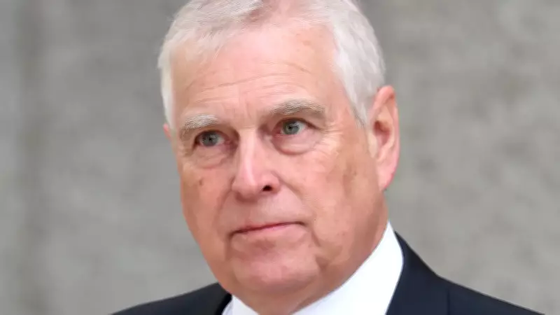 Ex-príncipe Andrew deixa residência real após ordem do rei Charles III