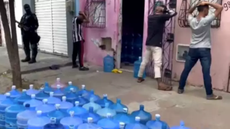 Facção criminosa extorque comerciantes de água mineral em Sobral (CE) com ameaças e taxas diárias