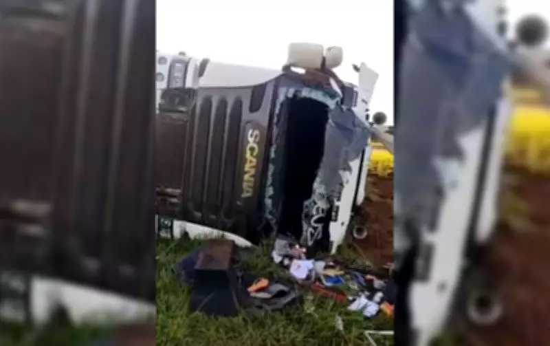 Família sofre ferimentos após caminhão tombar na SP-284 em Paraguaçu Paulista