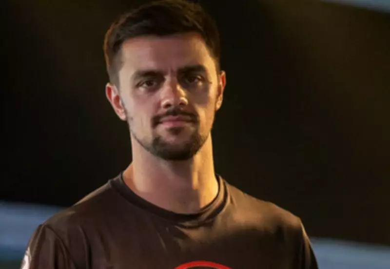 Felipe Simas passa por cirurgia de emergência após ruptura do tendão de Aquiles