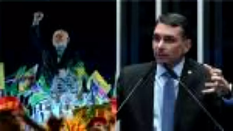 Flávio Bolsonaro comemora rebaixamento de escola de samba que homenageou Lula