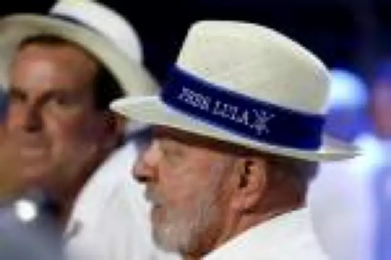 Flávio Bolsonaro e Novo anunciam novas ações contra Lula no TSE após homenagem no Carnaval