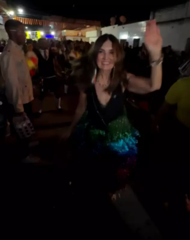 Fátima Bernardes desembarca em Pernambuco para viver o carnaval com fantasias e frevo