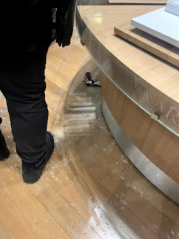 Funcionária de joalheria é morta a tiros por ex-namorado em shopping de São Bernardo do Campo