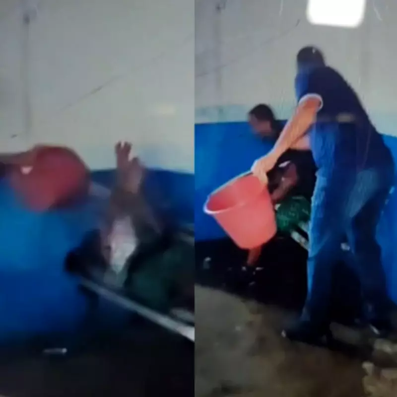 Funcionário terceirizado joga água em homem dormindo em frente a hospital de Ji-Paraná