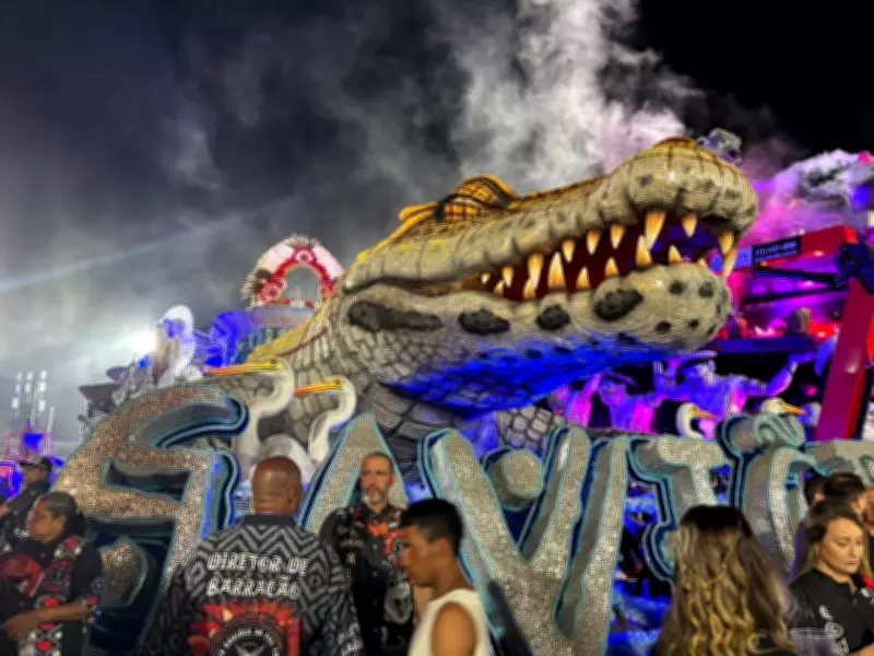 Gaviões da Fiel evita verde em enredo sobre povos indígenas com floresta azul no Carnaval