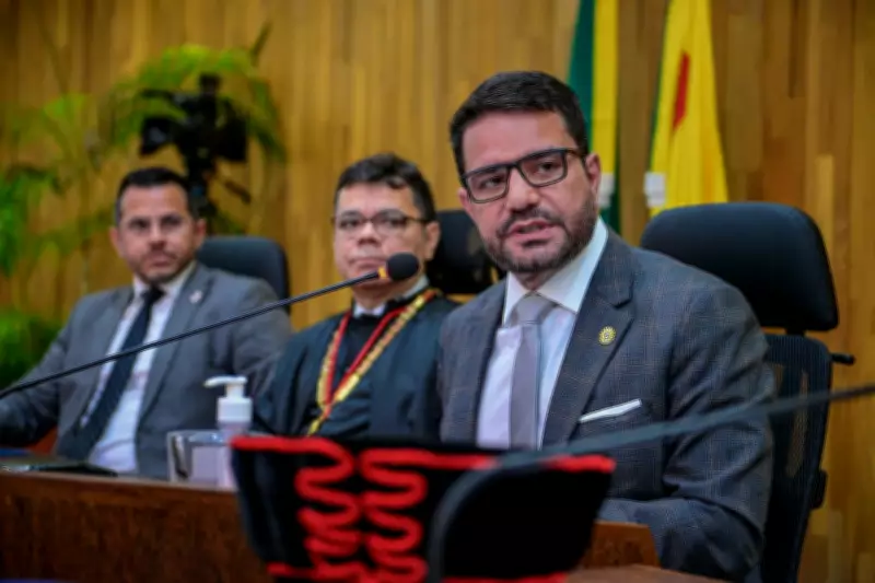Governador do Acre tem celular e dinheiro apreendidos pela Polícia Federal em operação
