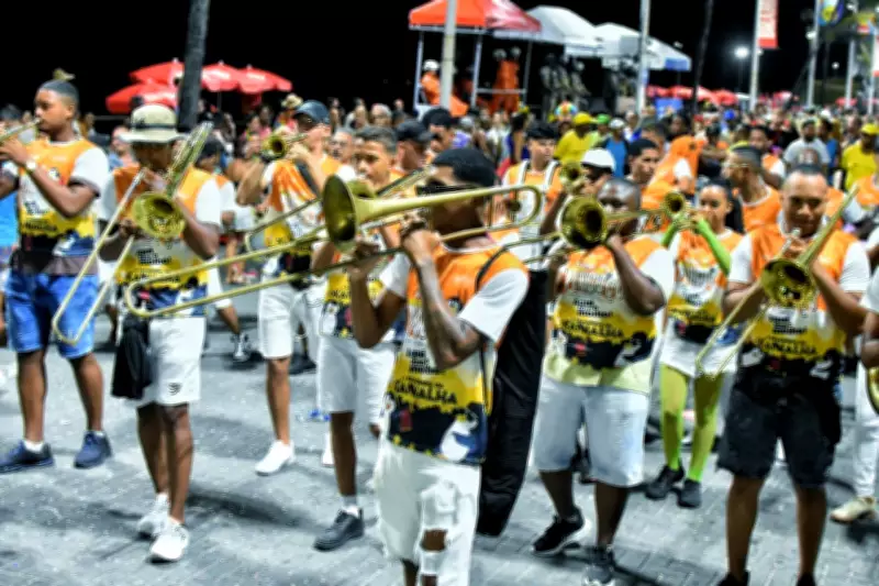 Habeas Copos encerra pré-carnaval de Salvador com desfile no circuito Sérgio Bezerra