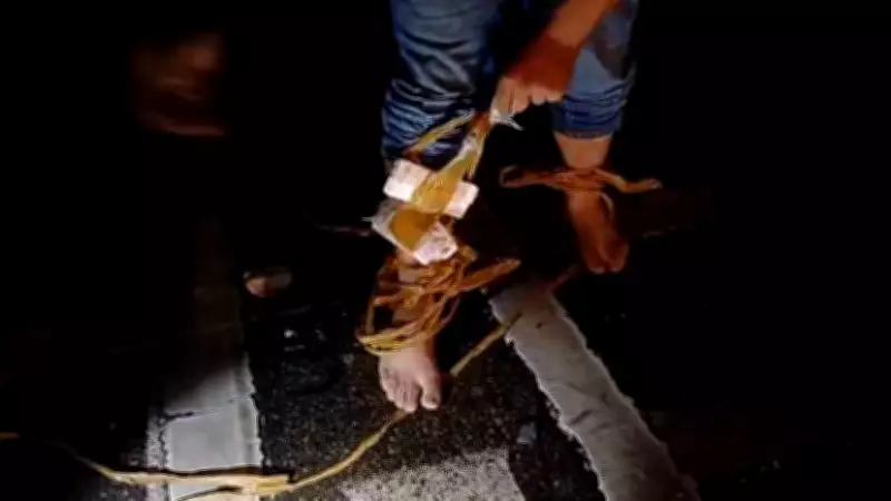 Homem é preso com remédios para emagrecer paraguaios amarrados ao corpo em Vargem