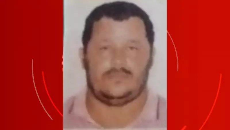 Homem é assassinado a tiros ao chegar em casa com esposa em Águas Formosas