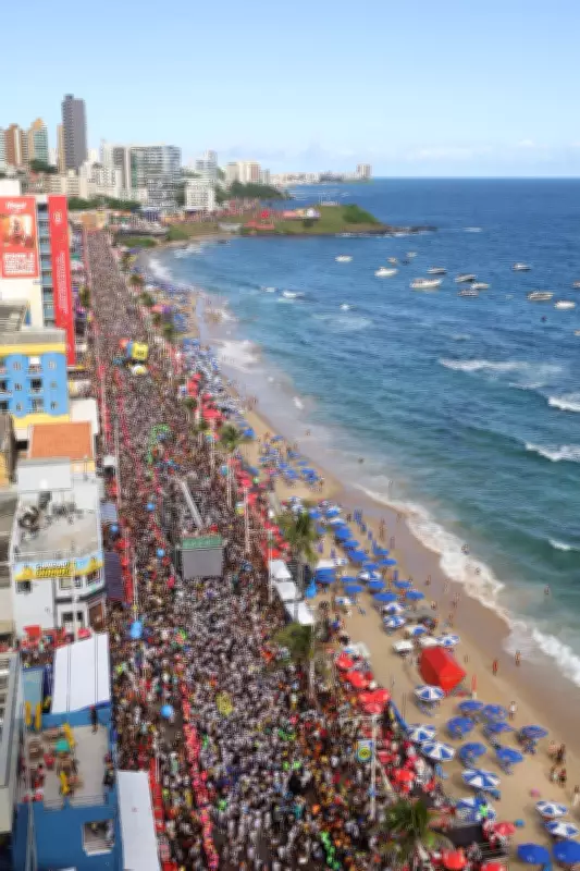 Homem de 41 anos é preso após agredir policiais civis durante carnaval em Salvador