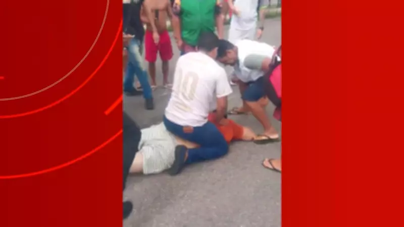 Homem esfaqueia ex-namorada em terminal de ônibus de Manaus e é detido por testemunhas