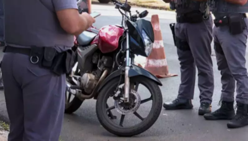 Homem morre baleado ao tentar roubar oficina mecânica em Ribeirão Preto
