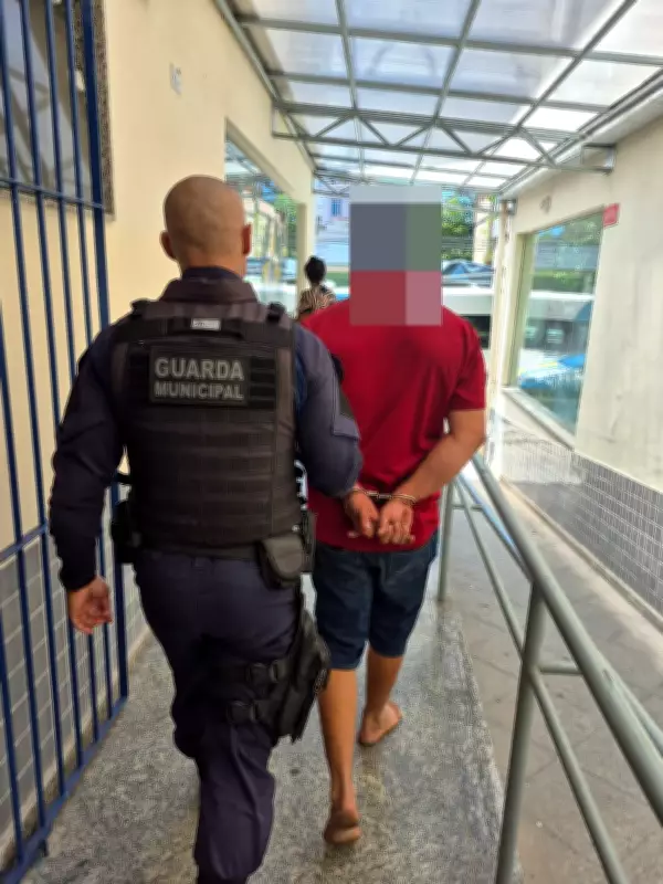 Homem é preso após agredir companheira em Volta Redonda; veículo tinha facão e sangue